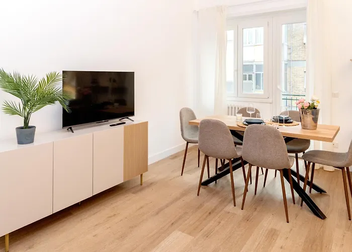 Penthouse Meda 169 -modern Near Tiburtina By Rhr דירה רומא